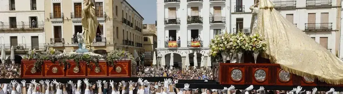 El Encuentro - HorquillasyCostales.com - Semana Santa de Cáceres